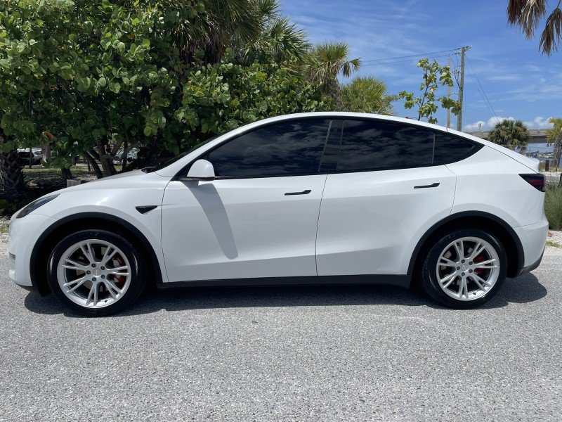 Used 2021 Tesla Model Y Long Range AWD/4WD image 3