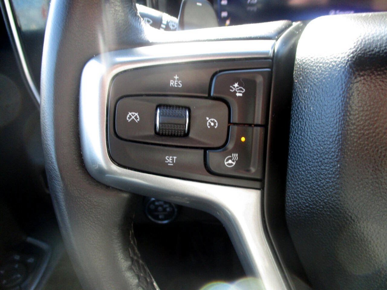 Used 2023 Chevrolet Silverado 1500 LTZ w/ LTZ Premium Package AWD/4WD image 5