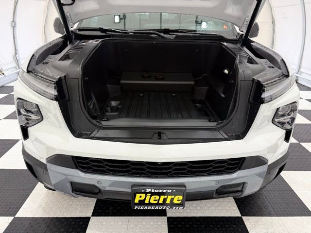 Used 2025 Chevrolet Silverado EV LT image 10