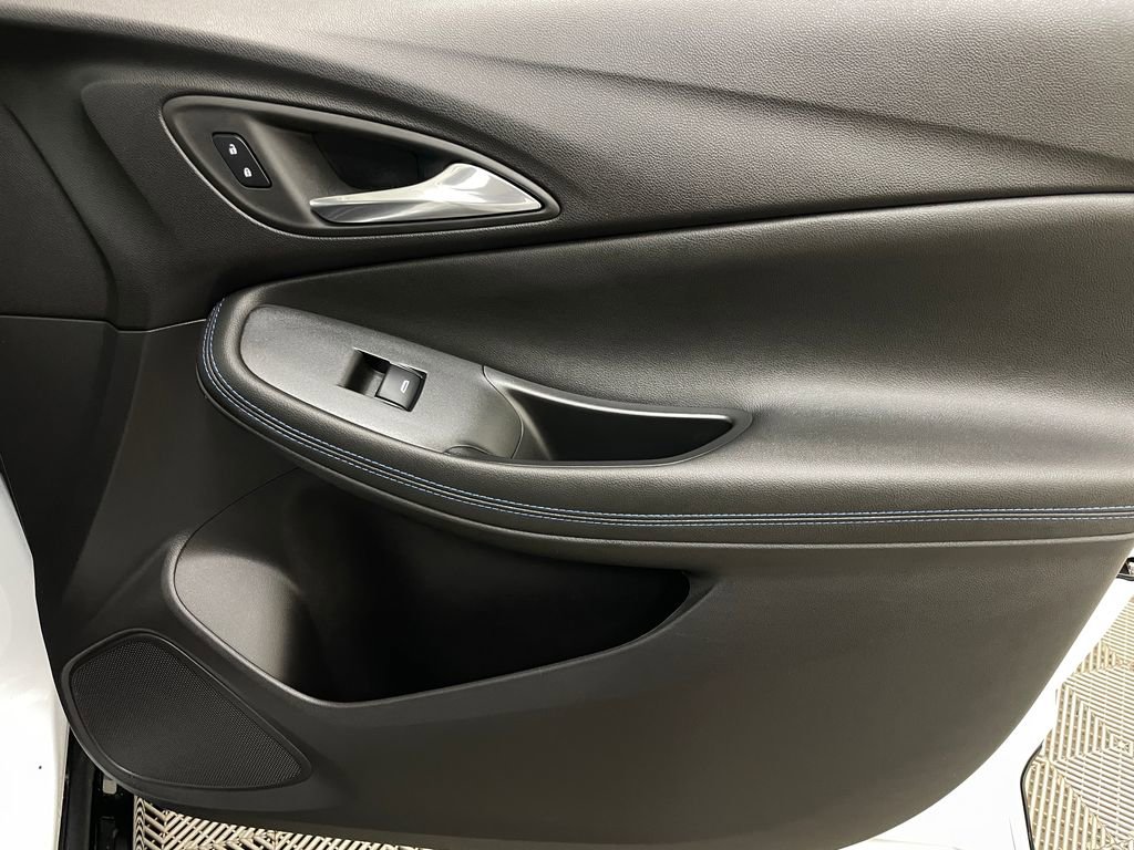 Certified 2026 Buick Encore GX Sport Touring w/ Advanced Technology Package FWD image 39