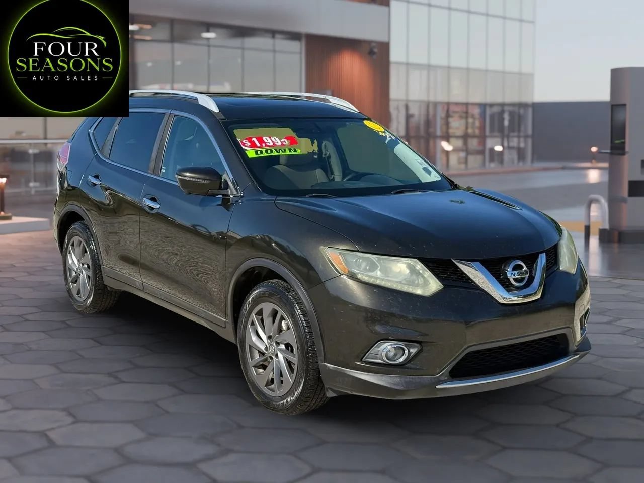 Used 2016 Nissan Rogue SL w/ SL Premium Package FWD image 4