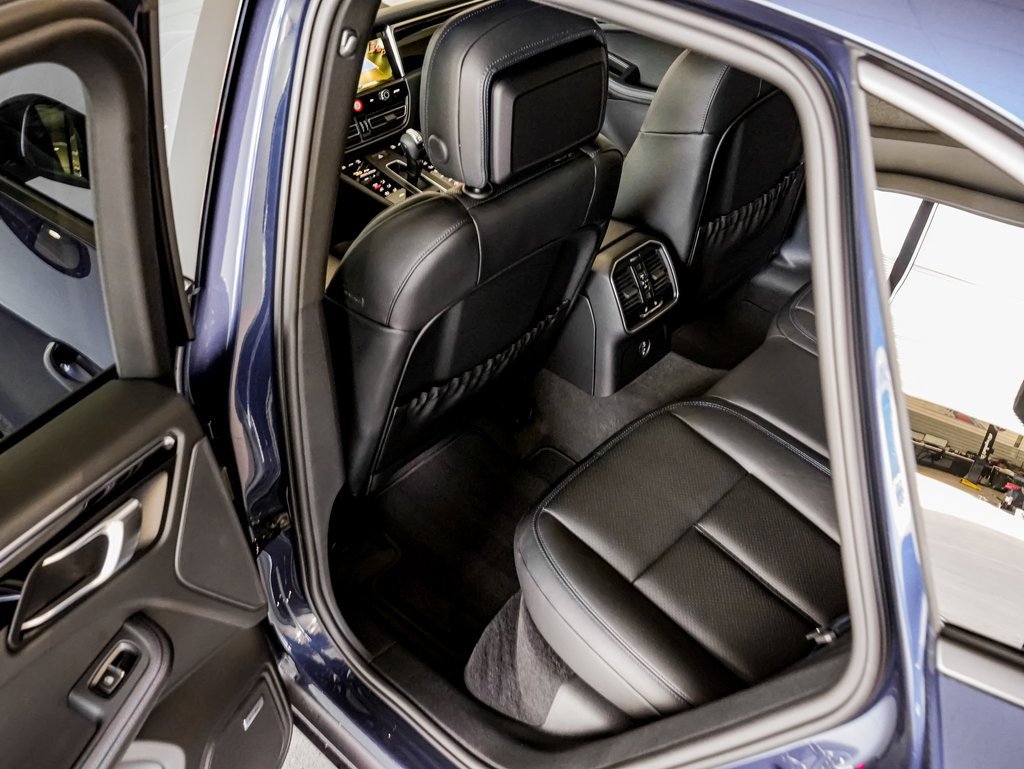 New 2026 Porsche Macan image 23