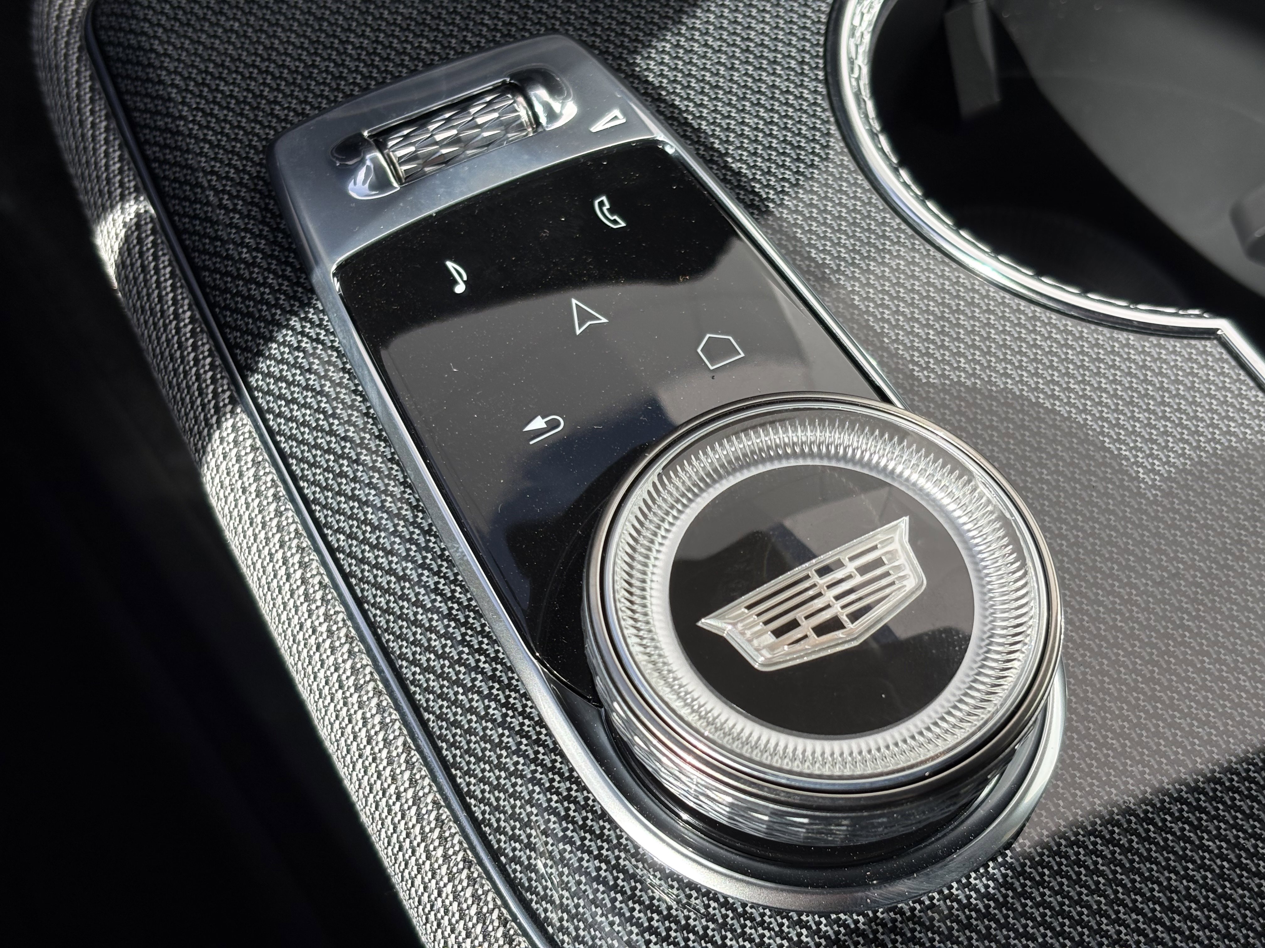 New 2025 Cadillac Optiq Sport 1 image 27