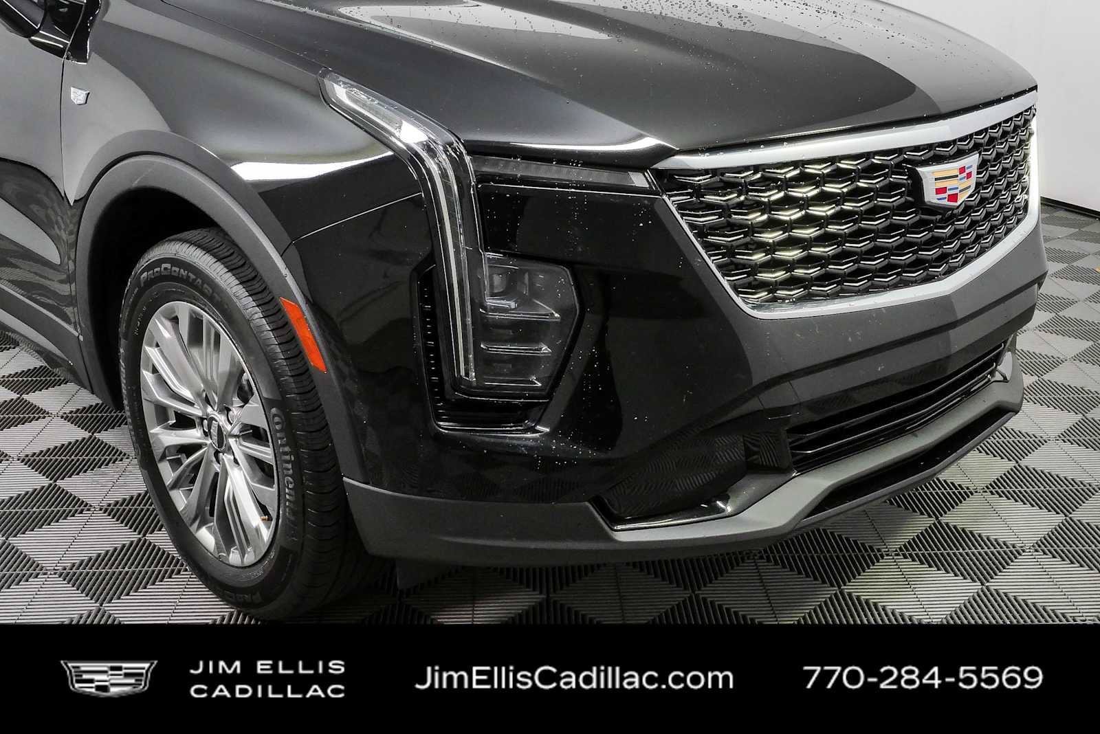 Certified 2025 Cadillac XT4 Premium Luxury FWD image 36