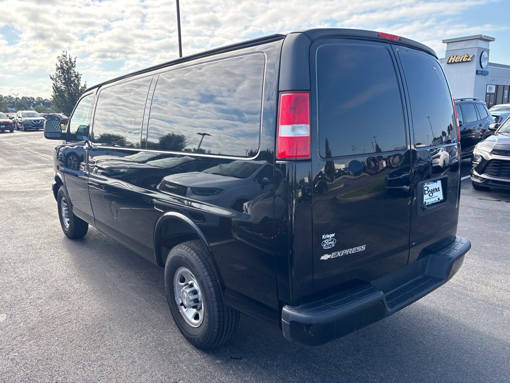 Used 2021 Chevrolet Express 2500 w/ Driver Convenience Package RWD image 5
