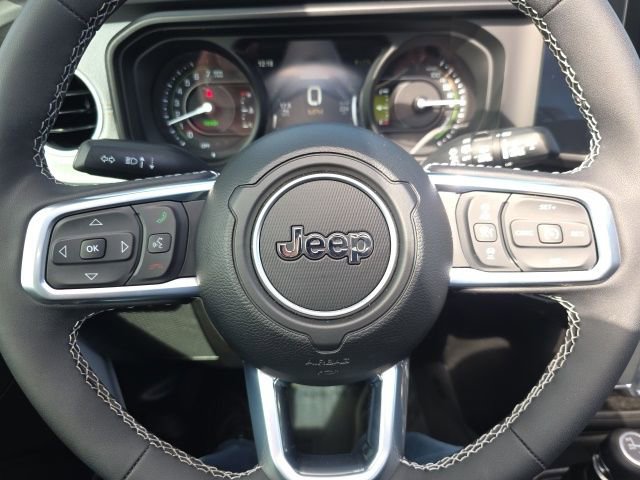 Used 2025 Jeep Wrangler Sahara 4xe w/ Safety Group image 21