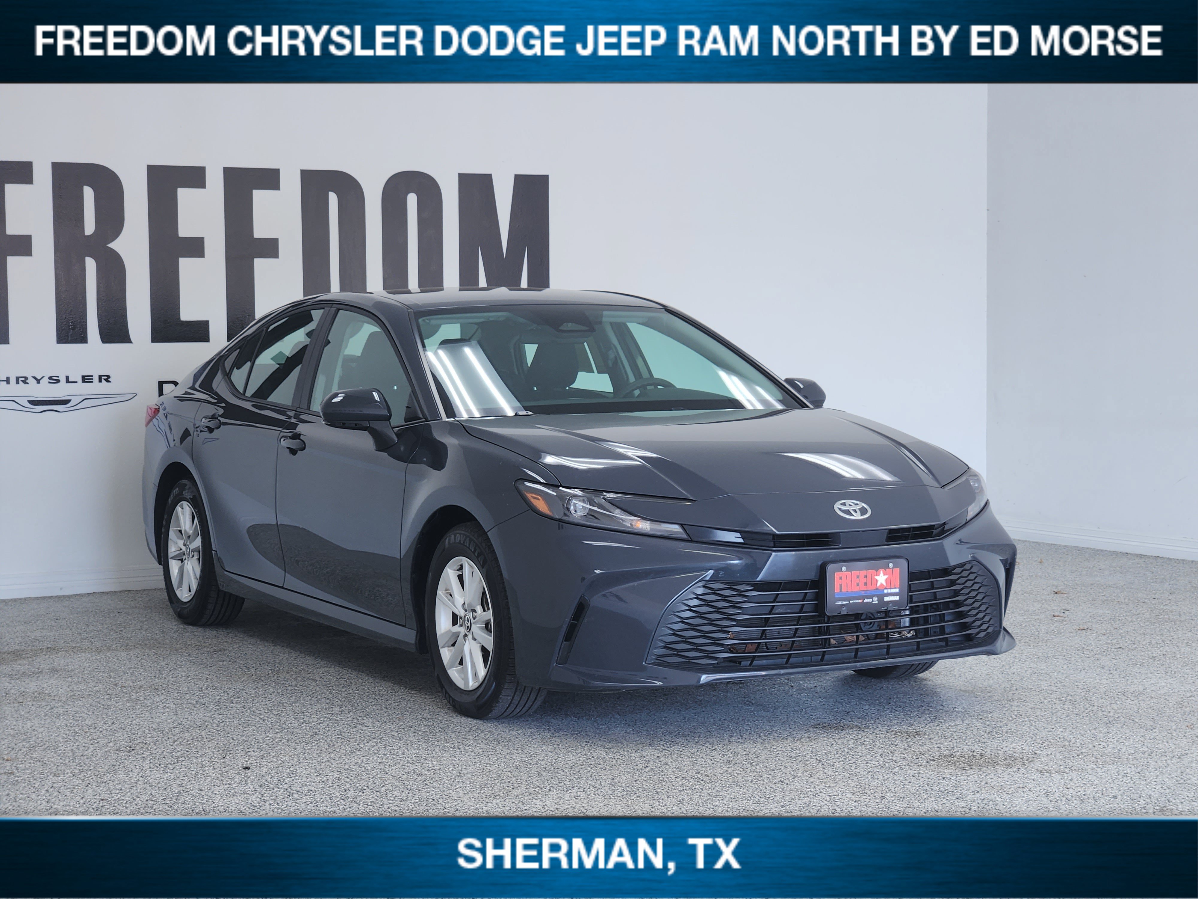 Used 2025 Toyota Camry LE FWD image 2