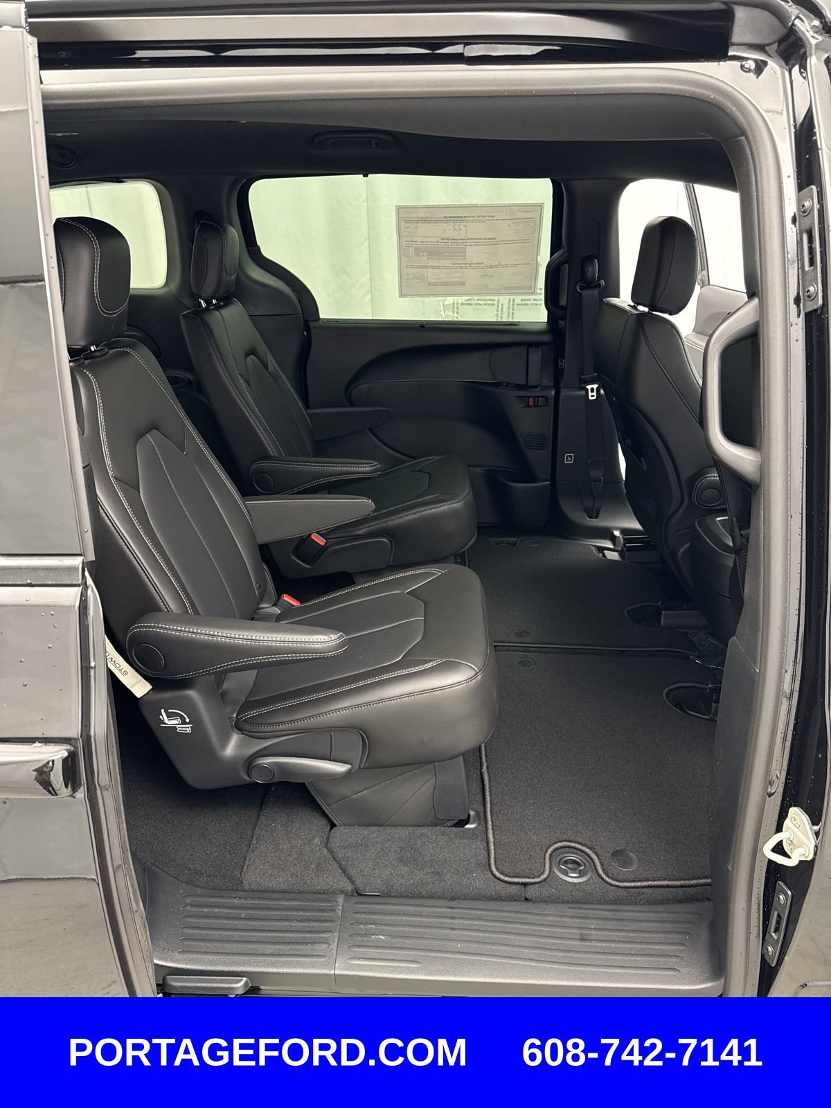 New 2026 Chrysler Pacifica Select w/ S Appearance Package FWD image 30
