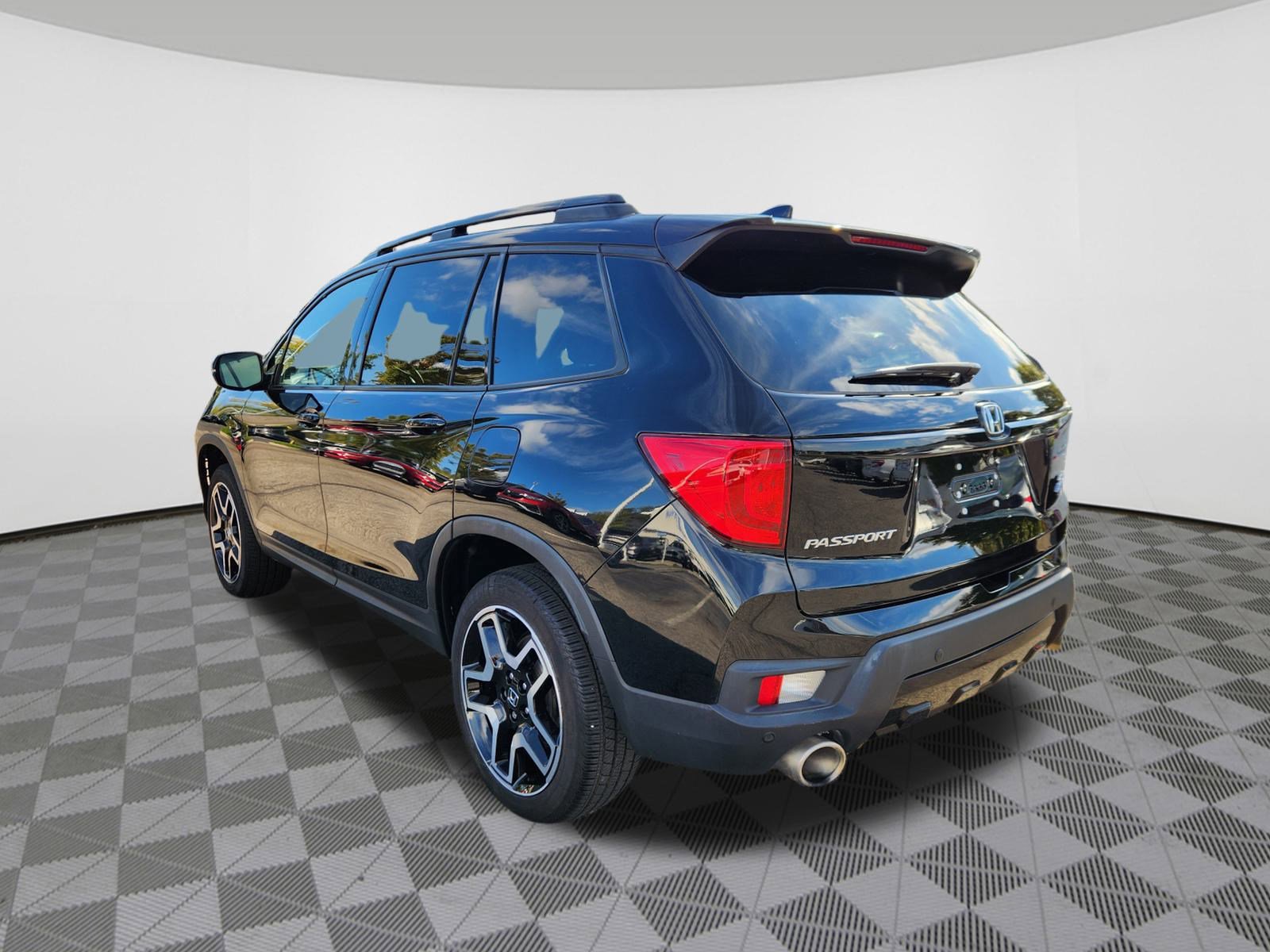 Certified 2022 Honda Passport Elite image 3