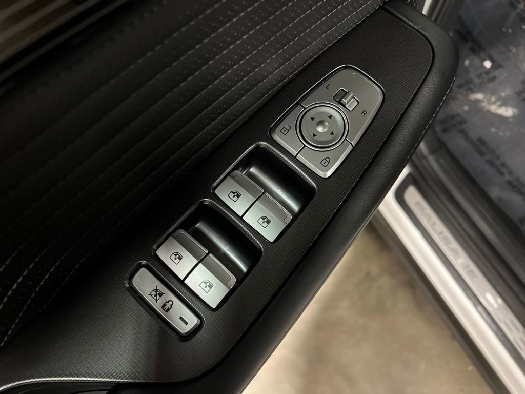 Used 2024 Hyundai Palisade Calligraphy image 15