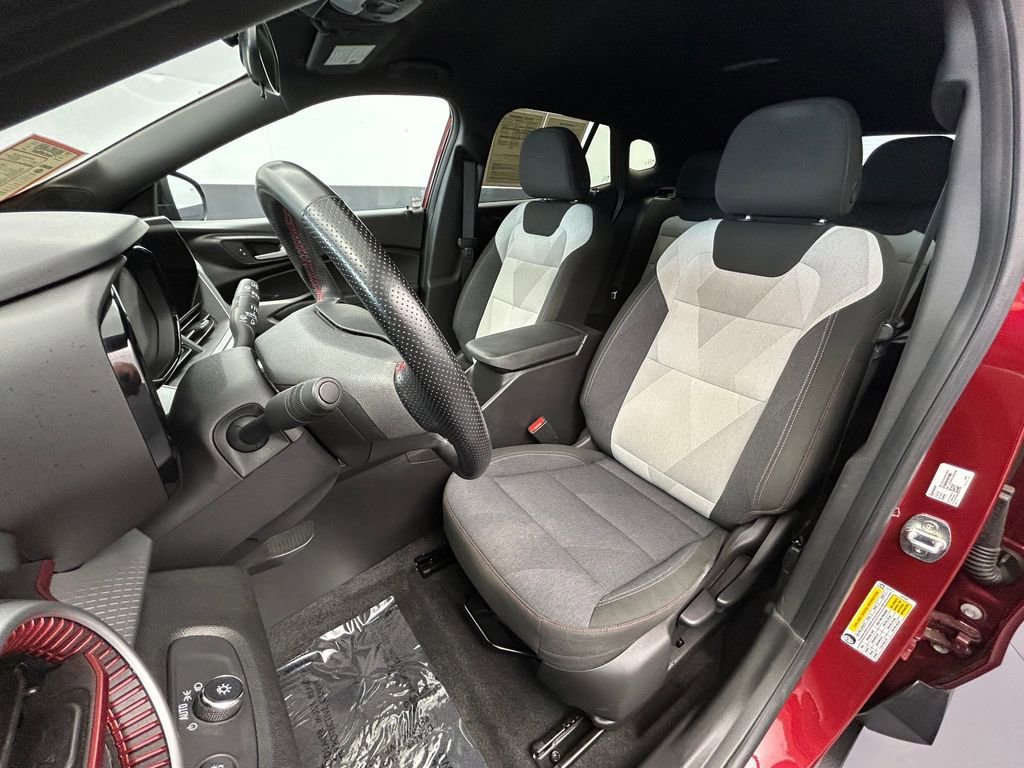 Used 2024 Chevrolet Trax RS w/ Driver Confidence Package FWD image 10