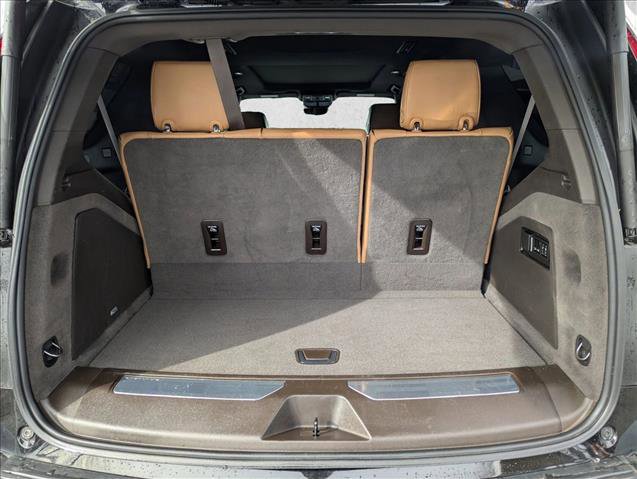 Used 2022 Cadillac Escalade Premium Luxury image 6