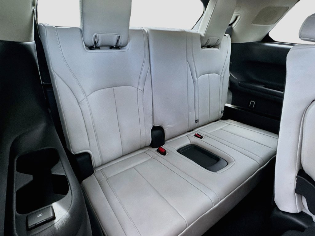 Used 2027 INFINITI QX60 Luxe w/ Cargo Package FWD image 30