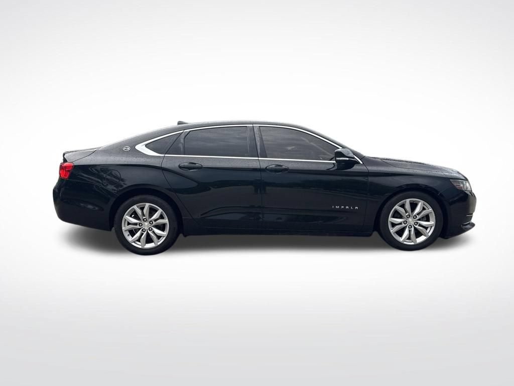 Used 2017 Chevrolet Impala LT FWD image 4