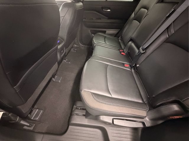 Certified 2024 Nissan Pathfinder SL FWD image 16