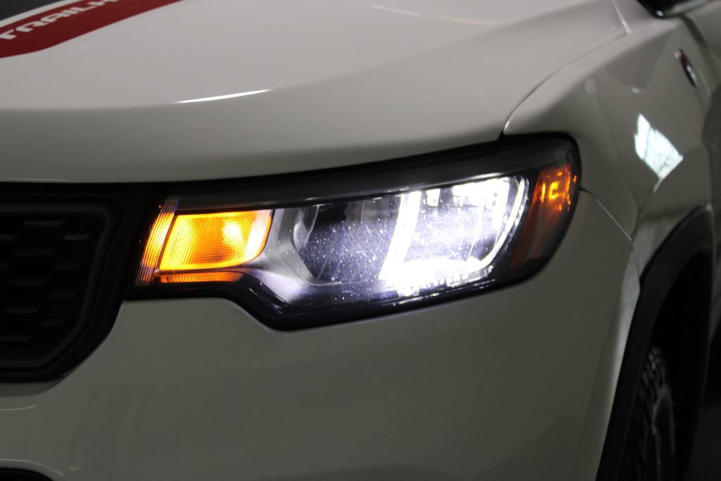 Used 2025 Jeep Compass Trailhawk image 51