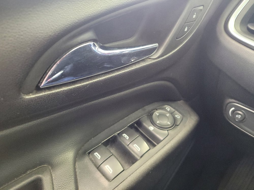 Used 2019 Chevrolet Equinox LT FWD image 27