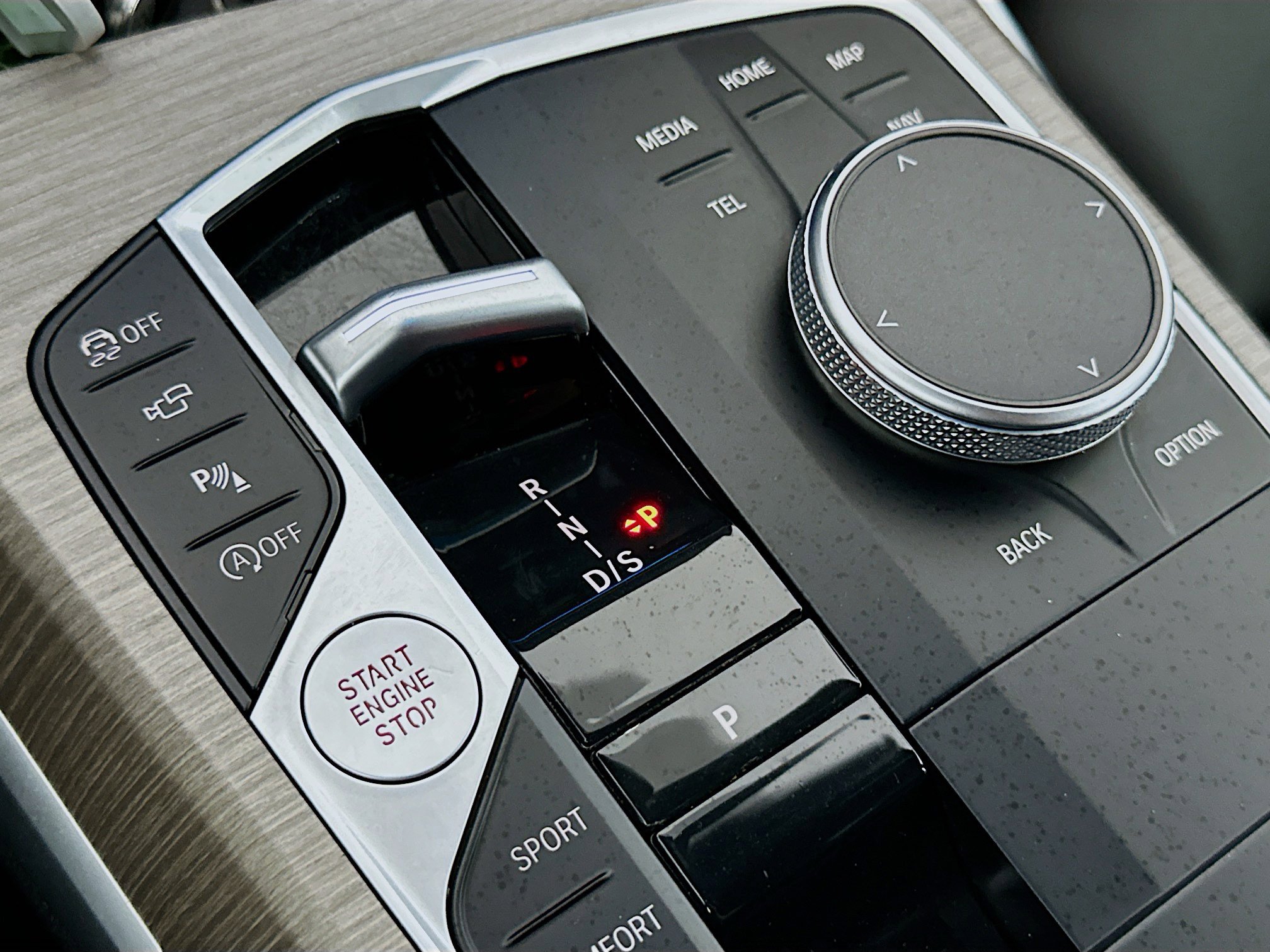 Used 2025 BMW 330i Sedan w/ Convenience Package image 24