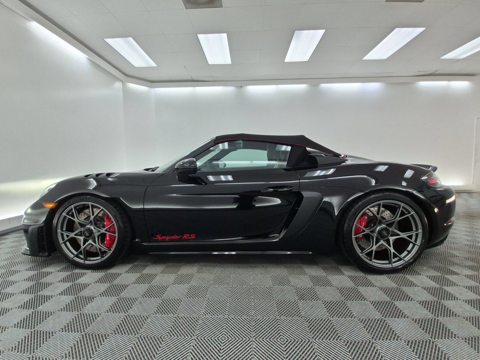 Certified 2025 Porsche 718 Boxster Spyder RS RWD video 2
