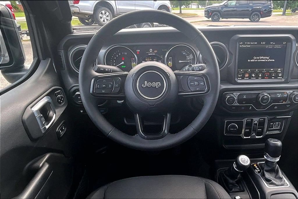 Used 2023 Jeep Wrangler Unlimited w/ 8.4" Radio Group AWD/4WD image 5