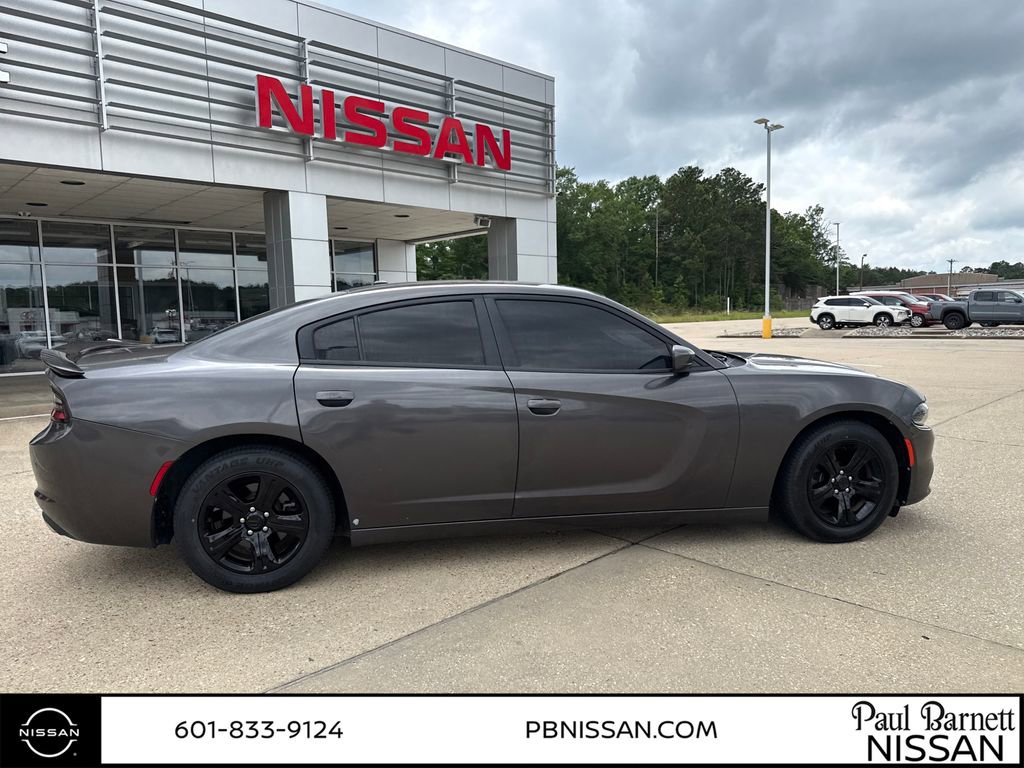 Used 2021 Dodge Charger SXT w/ Leather Interior Group RWD image 7