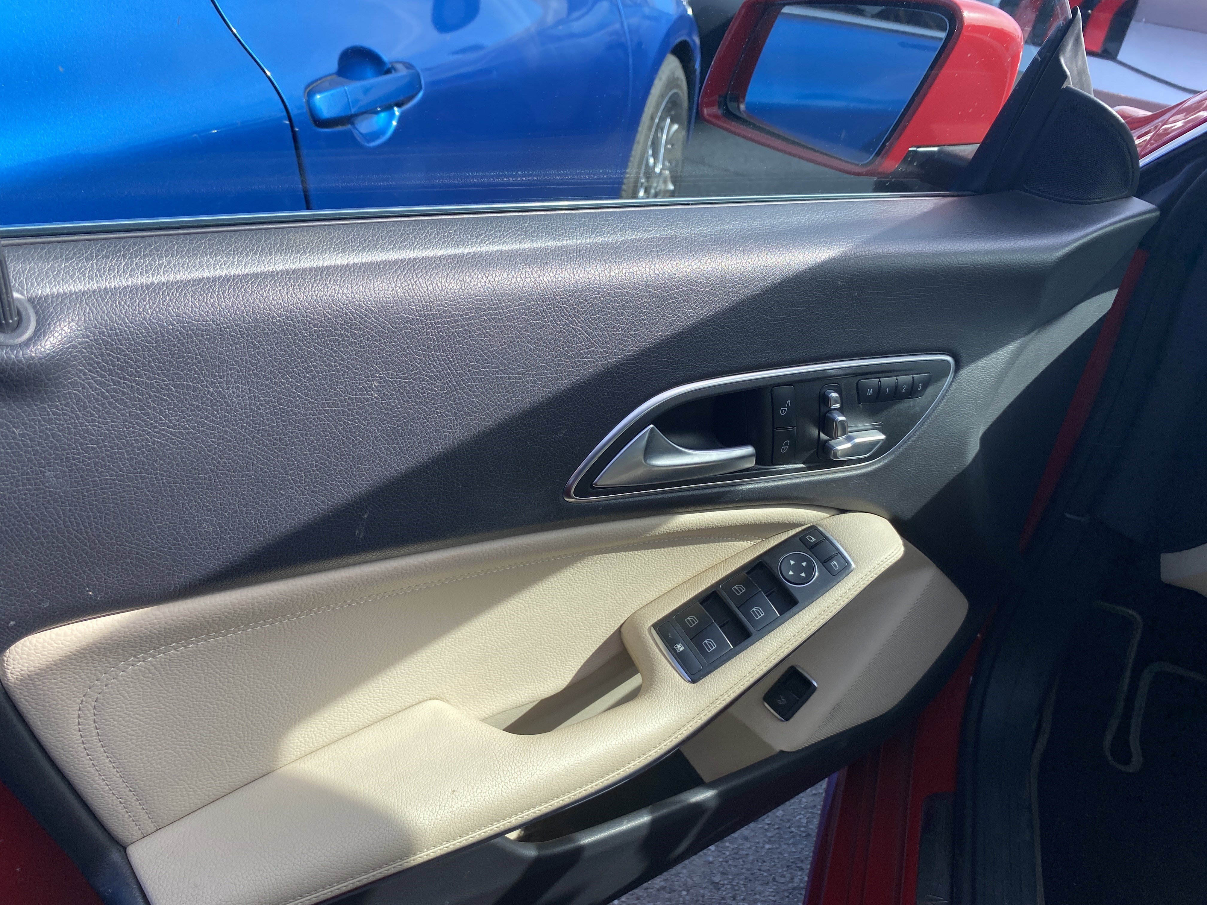 Used 2018 Mercedes-Benz CLA 250 4MATIC image 8