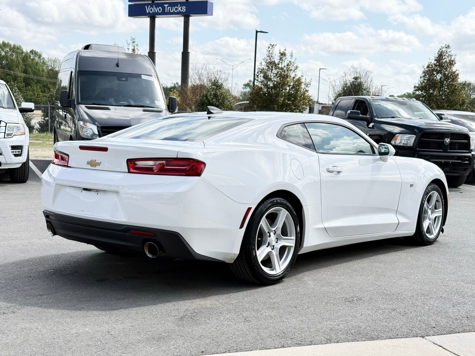 Used 2017 Chevrolet Camaro LT image 9