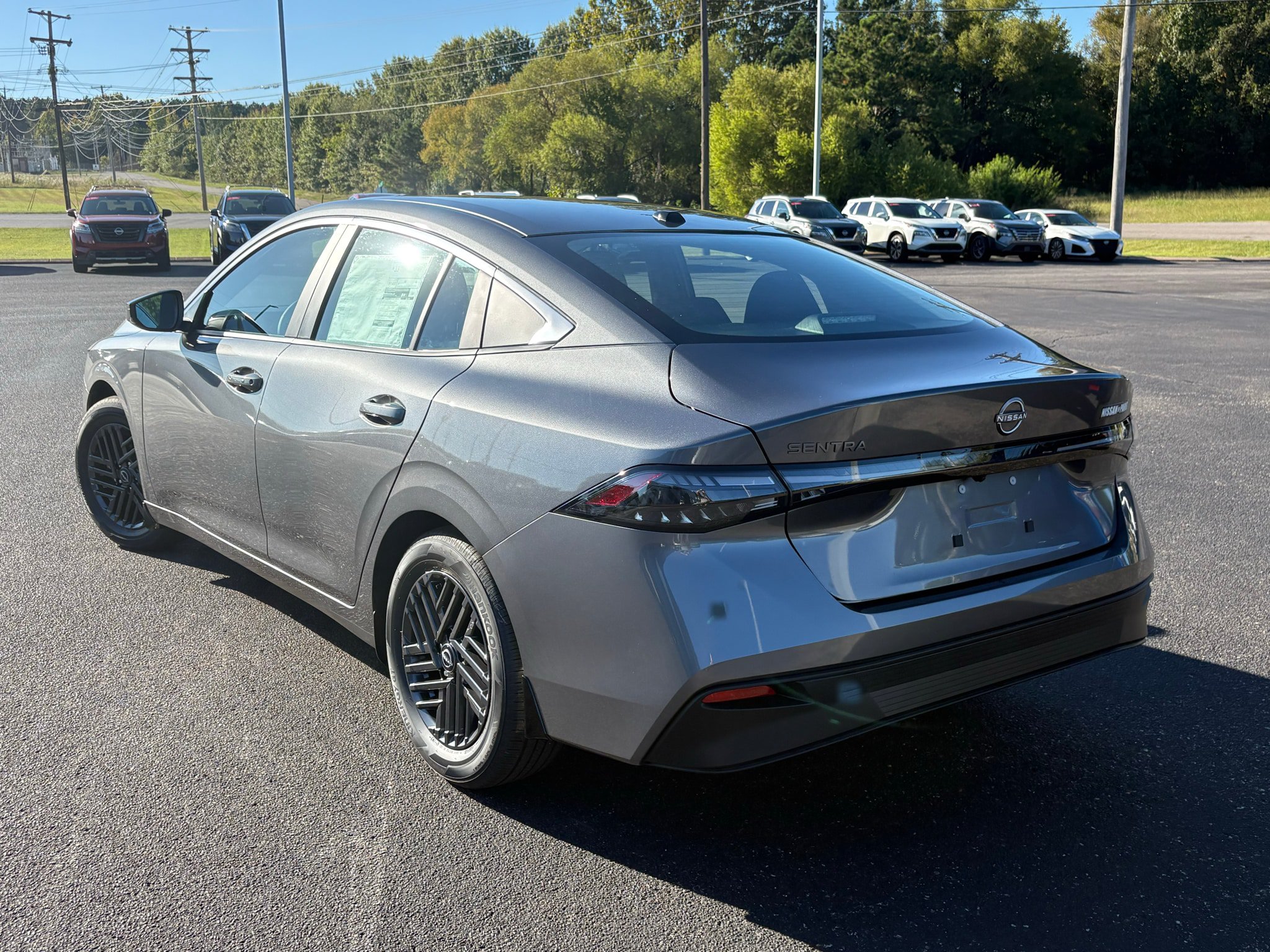 New 2027 Nissan Sentra SV w/ SV Convenience Package FWD image 9