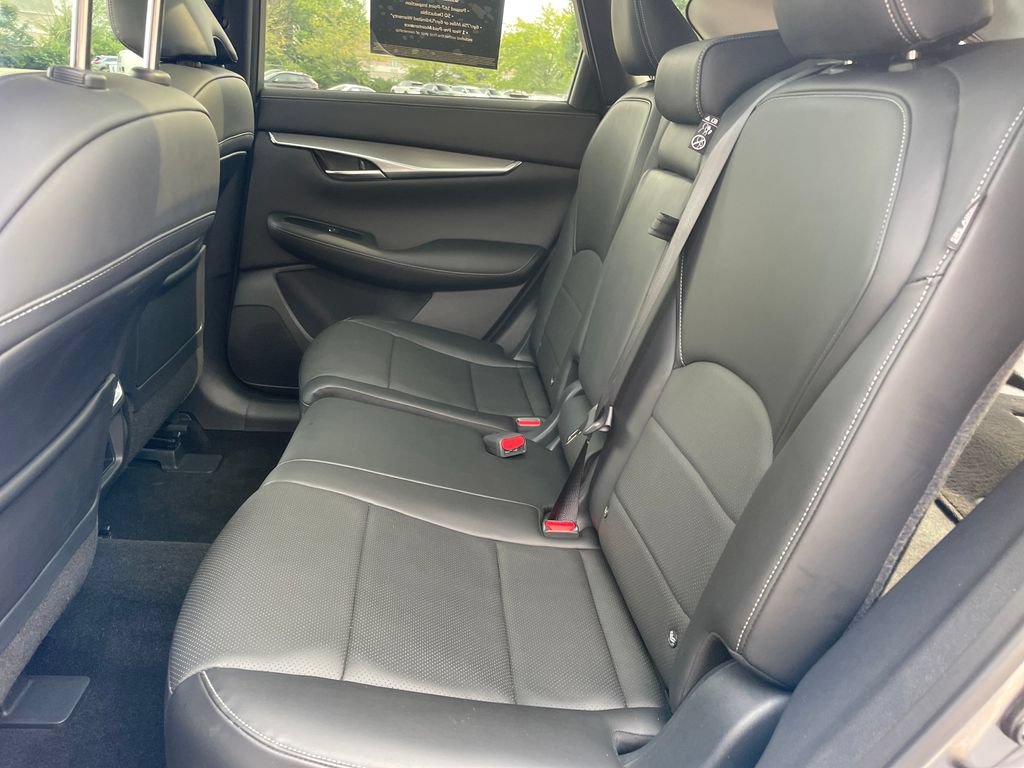 Used 2023 INFINITI QX50 Luxe AWD/4WD image 11