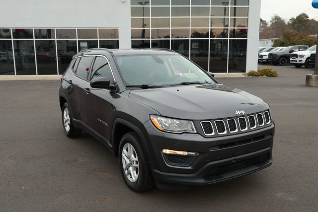 Used 2020 Jeep Compass Sport image 3