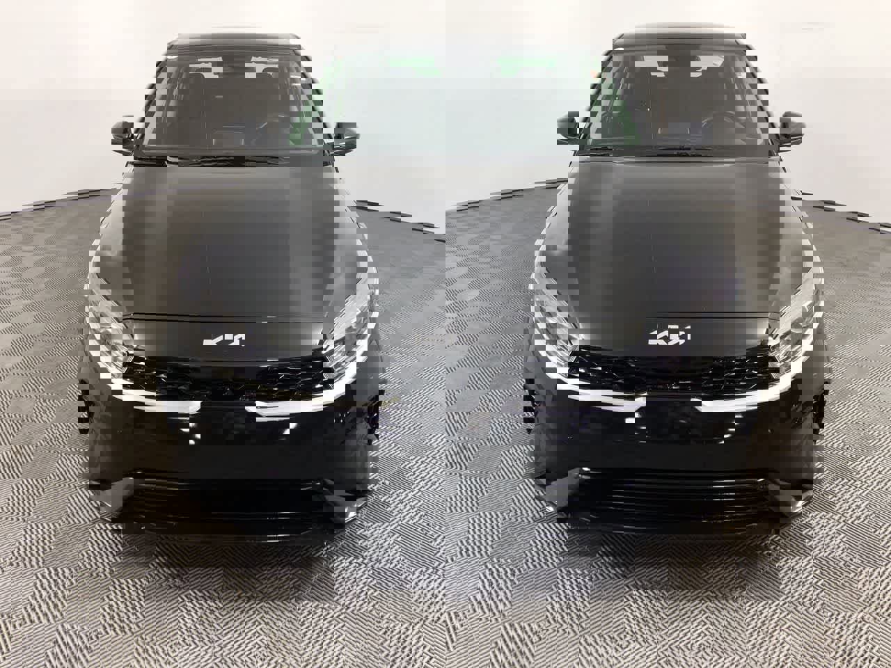 Used 2024 Kia Forte LXS image 3