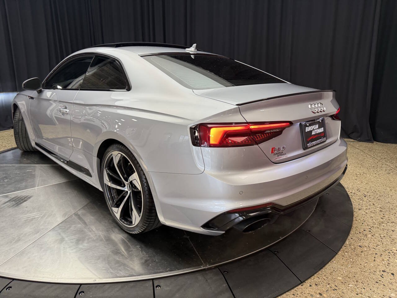 Used 2018 Audi RS 5 w/ Dynamic Plus Package AWD/4WD image 5