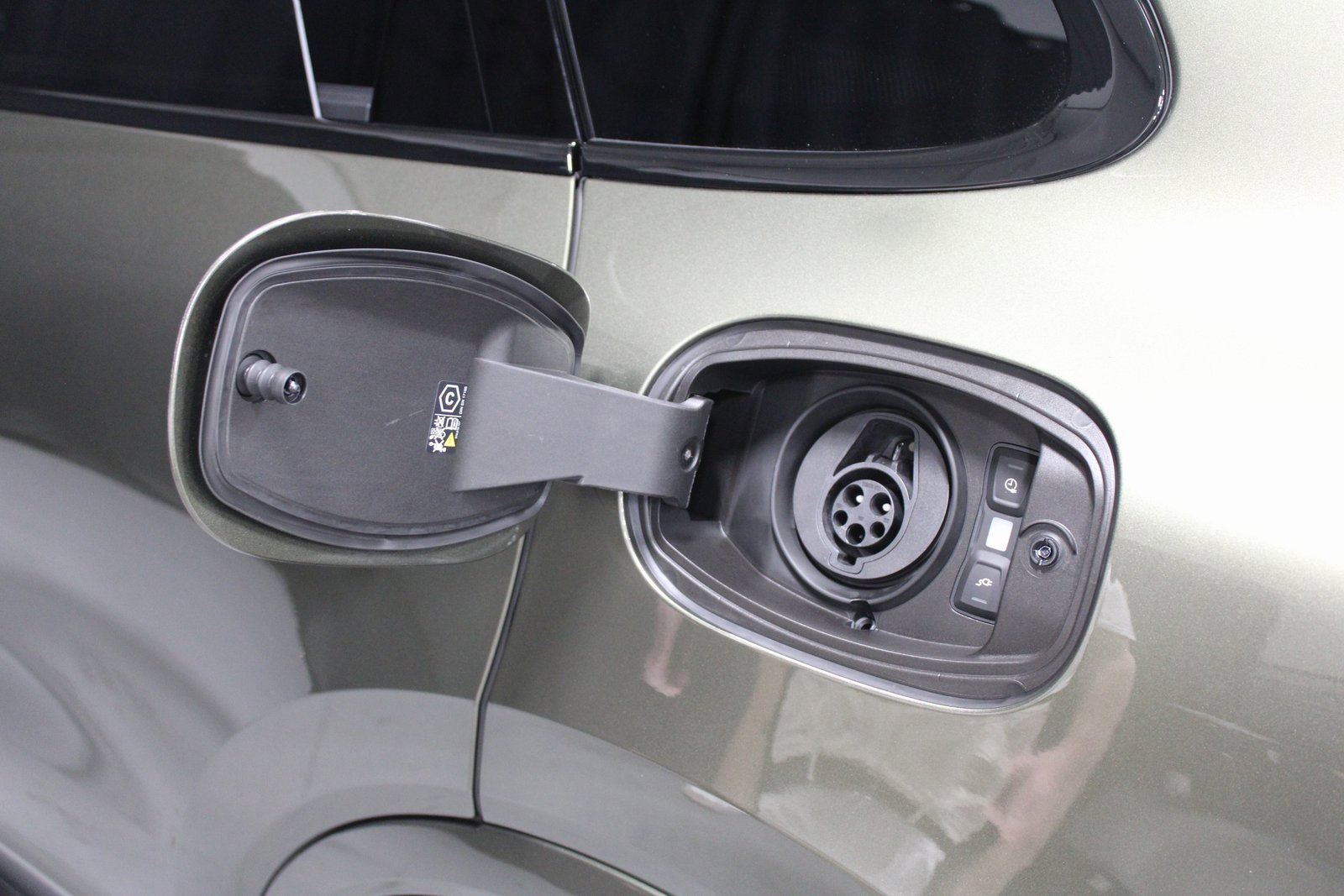 New 2026 Porsche Cayenne E-Hybrid image 33