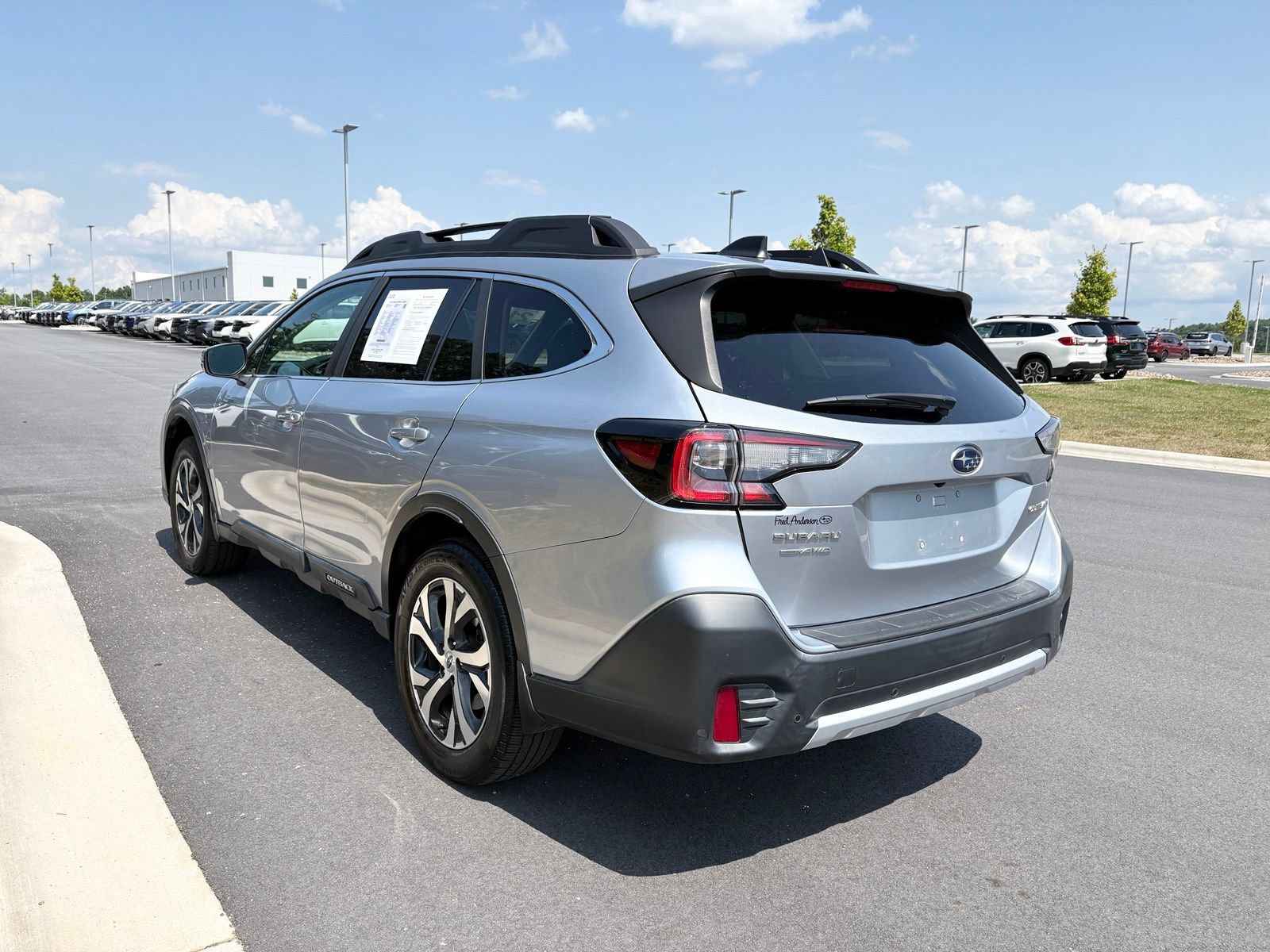 Used 2021 Subaru Outback Limited w/ Popular Package #2 AWD/4WD image 6
