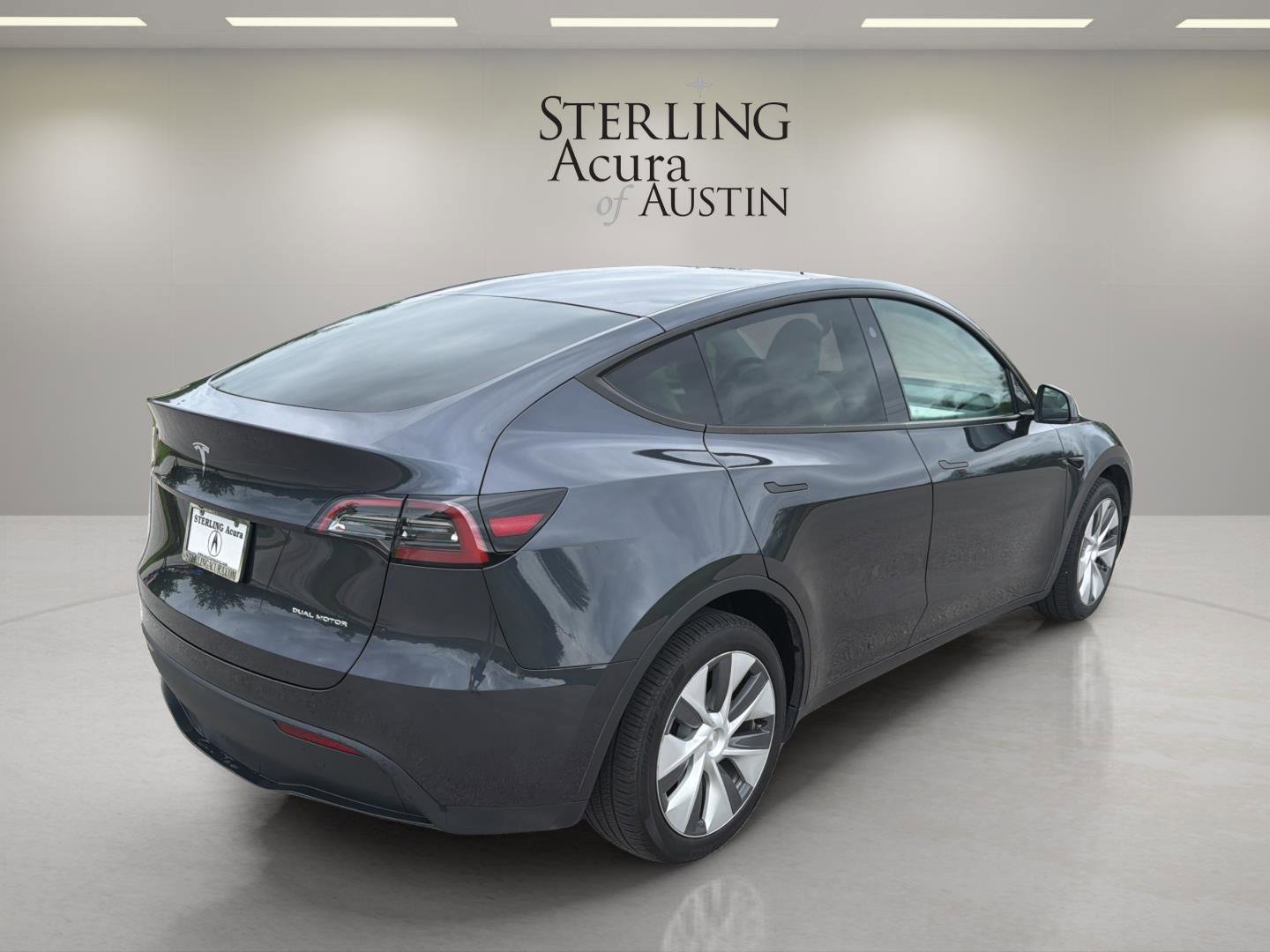 Used 2024 Tesla Model Y Long Range image 6