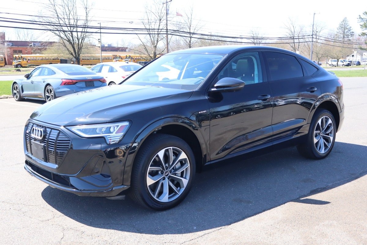 Used 2021 Audi e-tron Premium Plus w/ Premium Plus Package AWD/4WD image 1