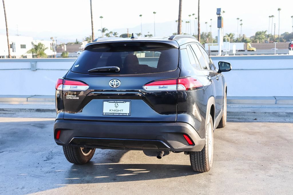 Used 2022 Toyota Corolla Cross LE FWD image 9