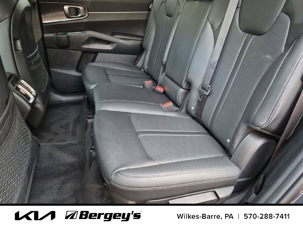 Certified 2026 Kia Sorento S w/ S Panoramic Sunroof Package AWD/4WD image 33