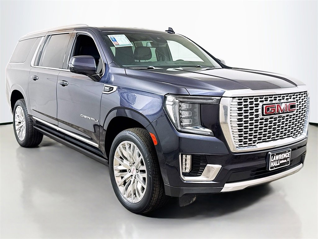 Used 2023 GMC Yukon XL Denali image 3