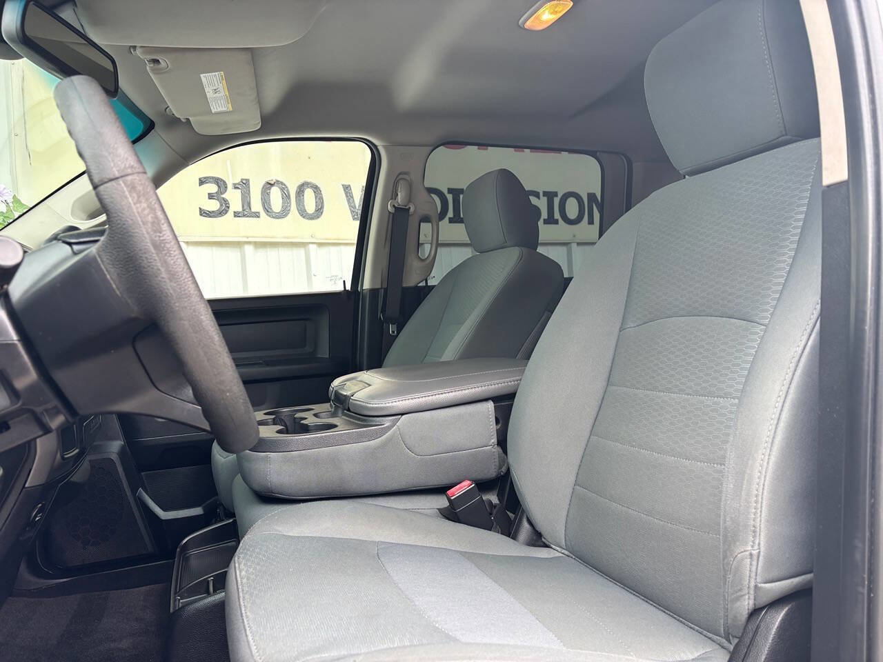 Used 2016 RAM 2500 Tradesman w/ Chrome Appearance Group image 12