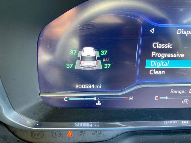 Used 2023 Chevrolet Suburban LT w/ LT Signature Plus Package image 40