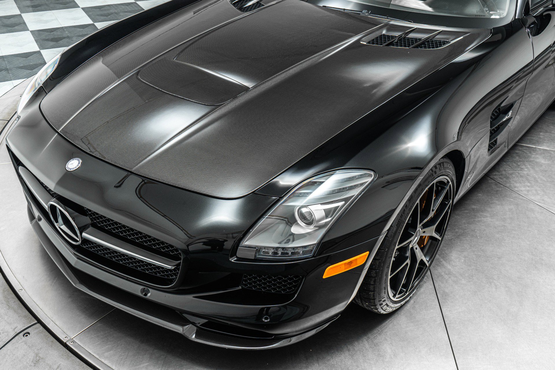 Used 2015 Mercedes-Benz SLS AMG GT Final Edition image 33