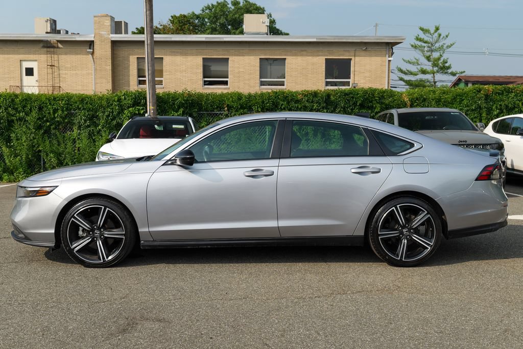 Used 2023 Honda Accord Sport image 4