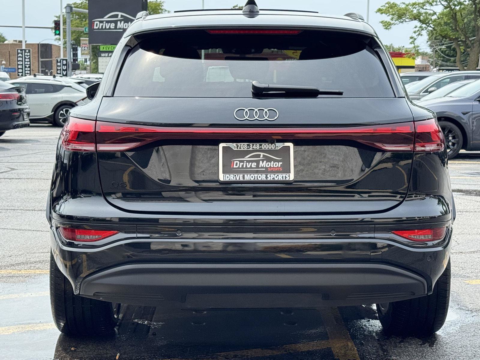 Used 2025 Audi Q6 e-tron Premium w/ Convenience Package RWD image 9