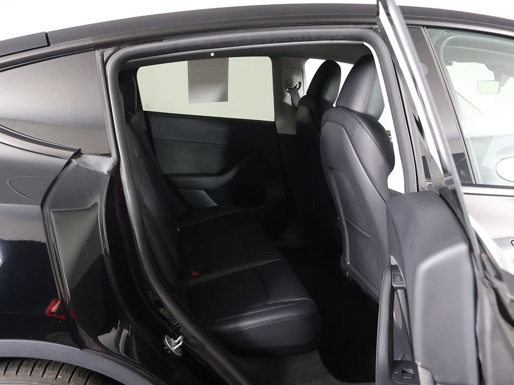 Used 2023 Tesla Model Y Performance AWD/4WD image 33