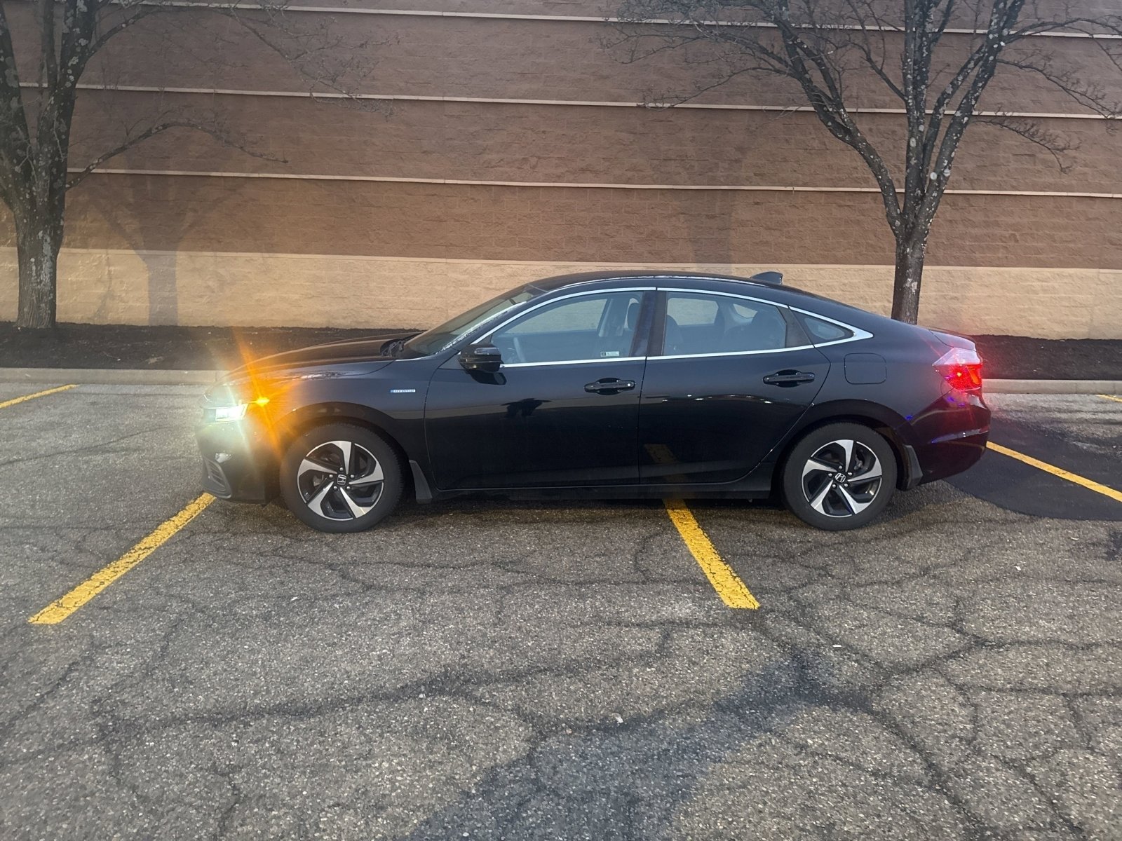 Used 2021 Honda Insight EX image 2