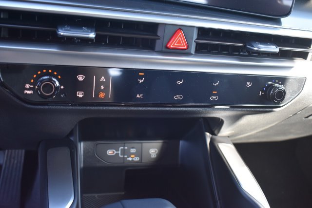 New 2026 Kia Sorento LX FWD image 27