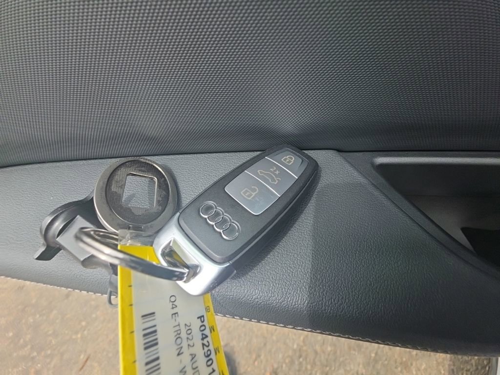 Used 2022 Audi Q4 e-tron Premium Plus w/ Premium Plus image 28