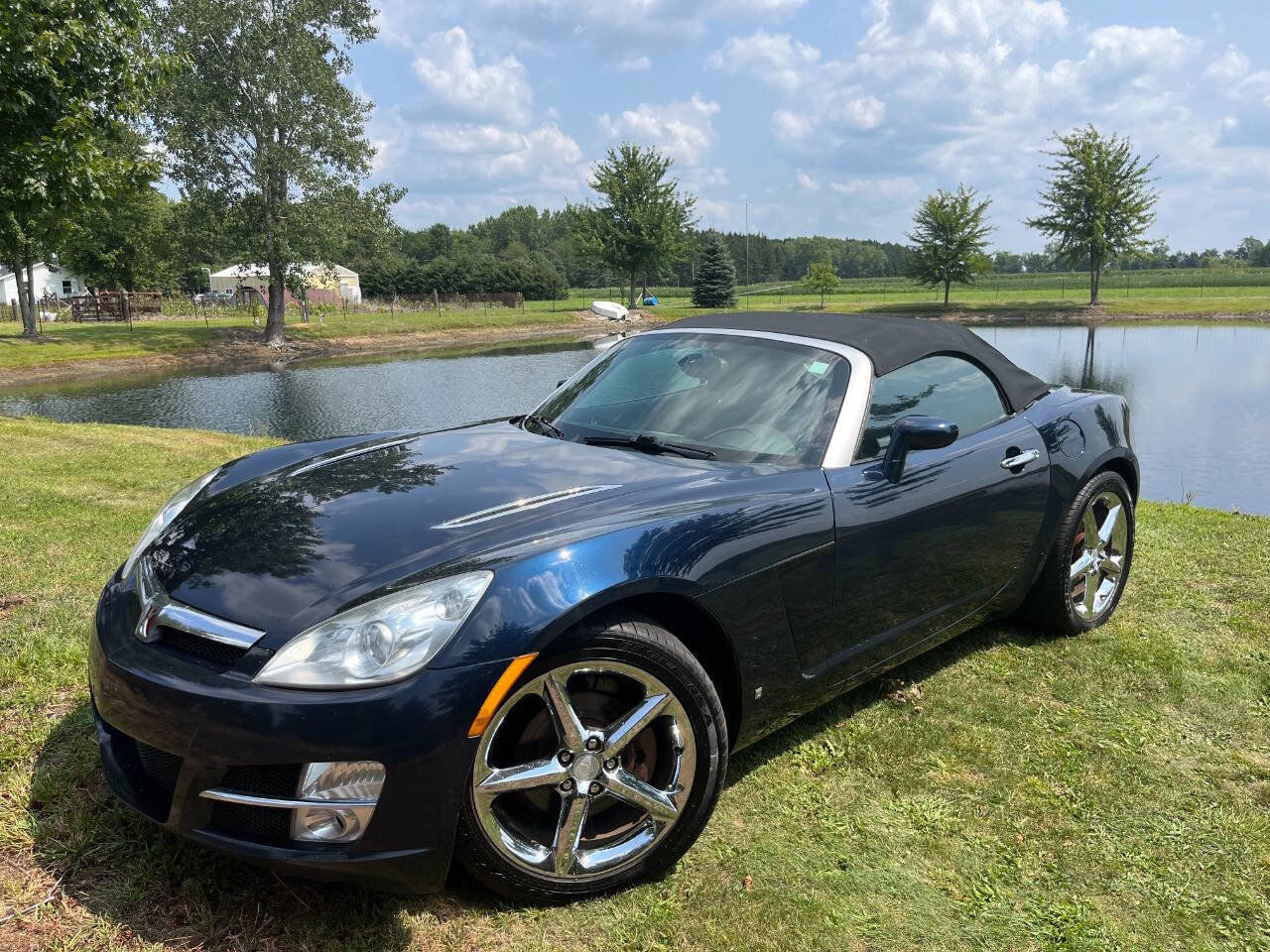 Used 2007 Saturn Sky w/ Premium Trim Pkg image 3