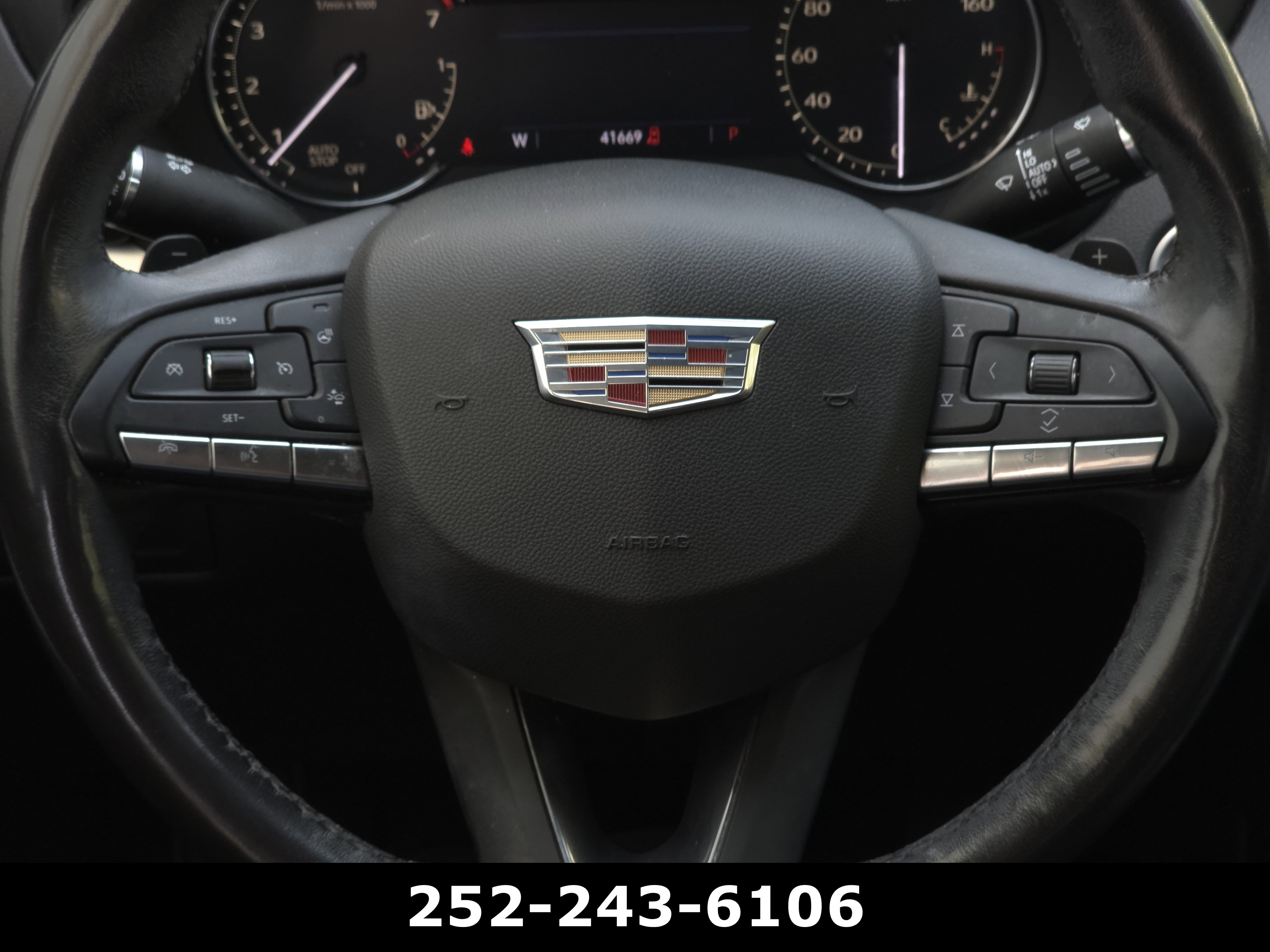 Used 2023 Cadillac XT4 Premium Luxury w/ Enhanced Visibility Package FWD image 24